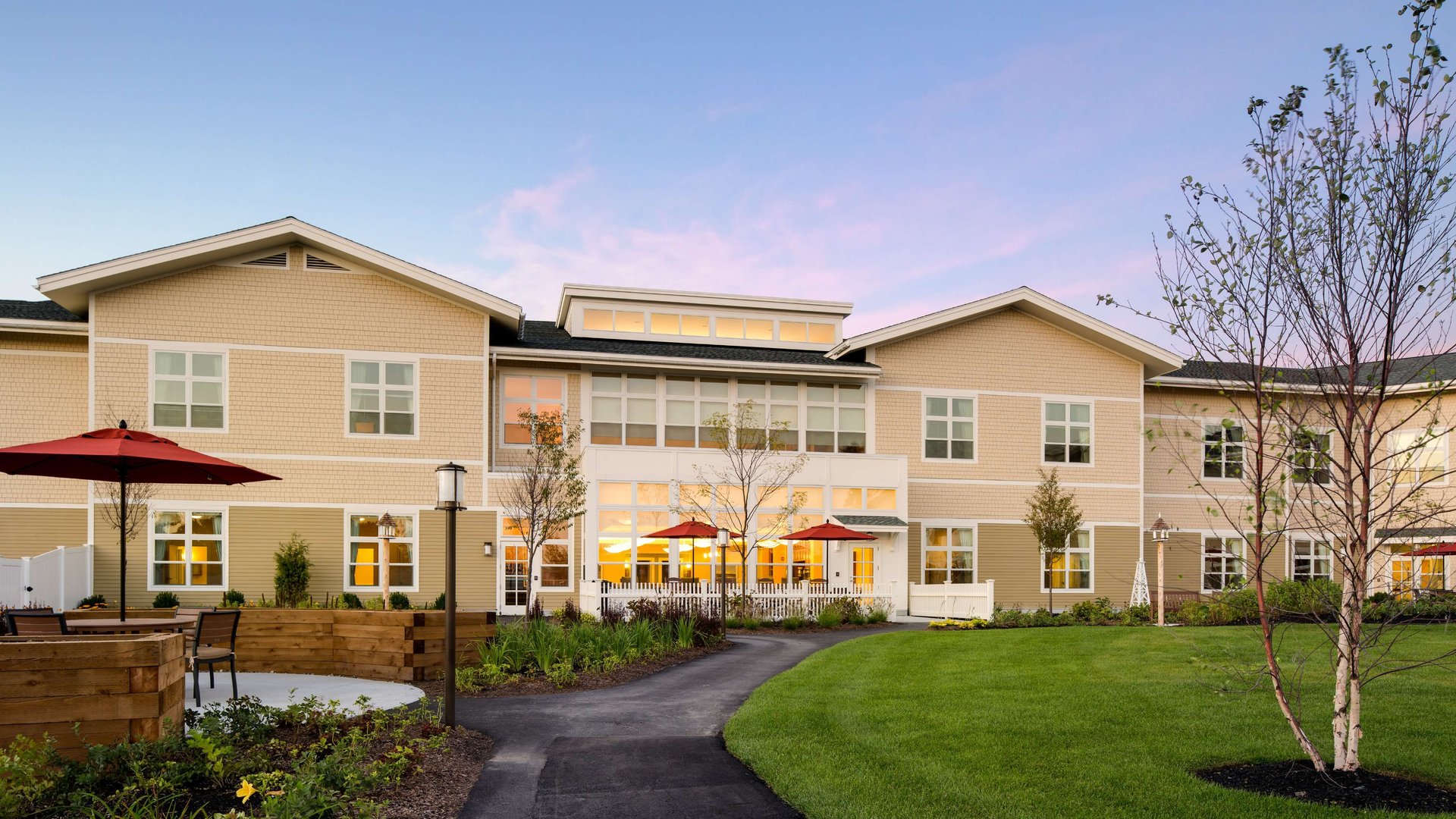 System.Collections.Generic.List`1[AFS.Common.Models.Photo] - Image 1