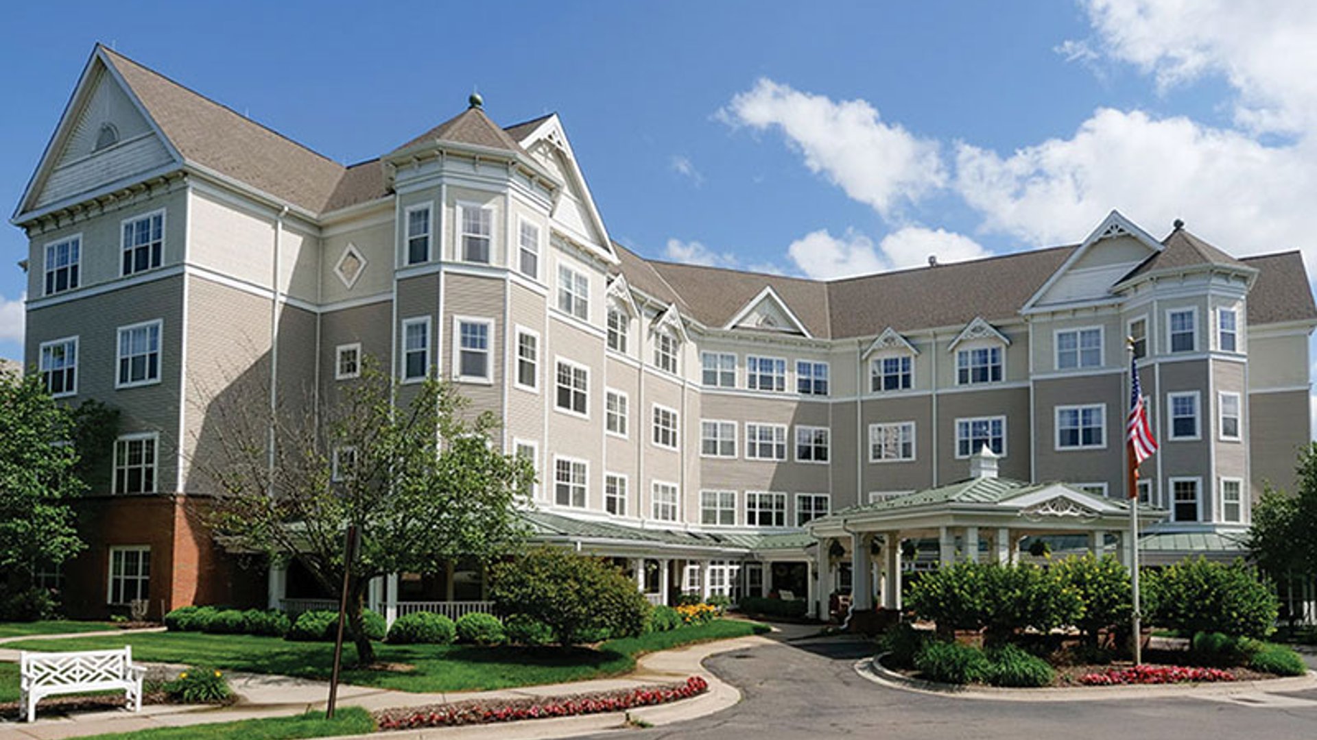 System.Collections.Generic.List`1[AFS.Common.Models.Photo] - Image 5