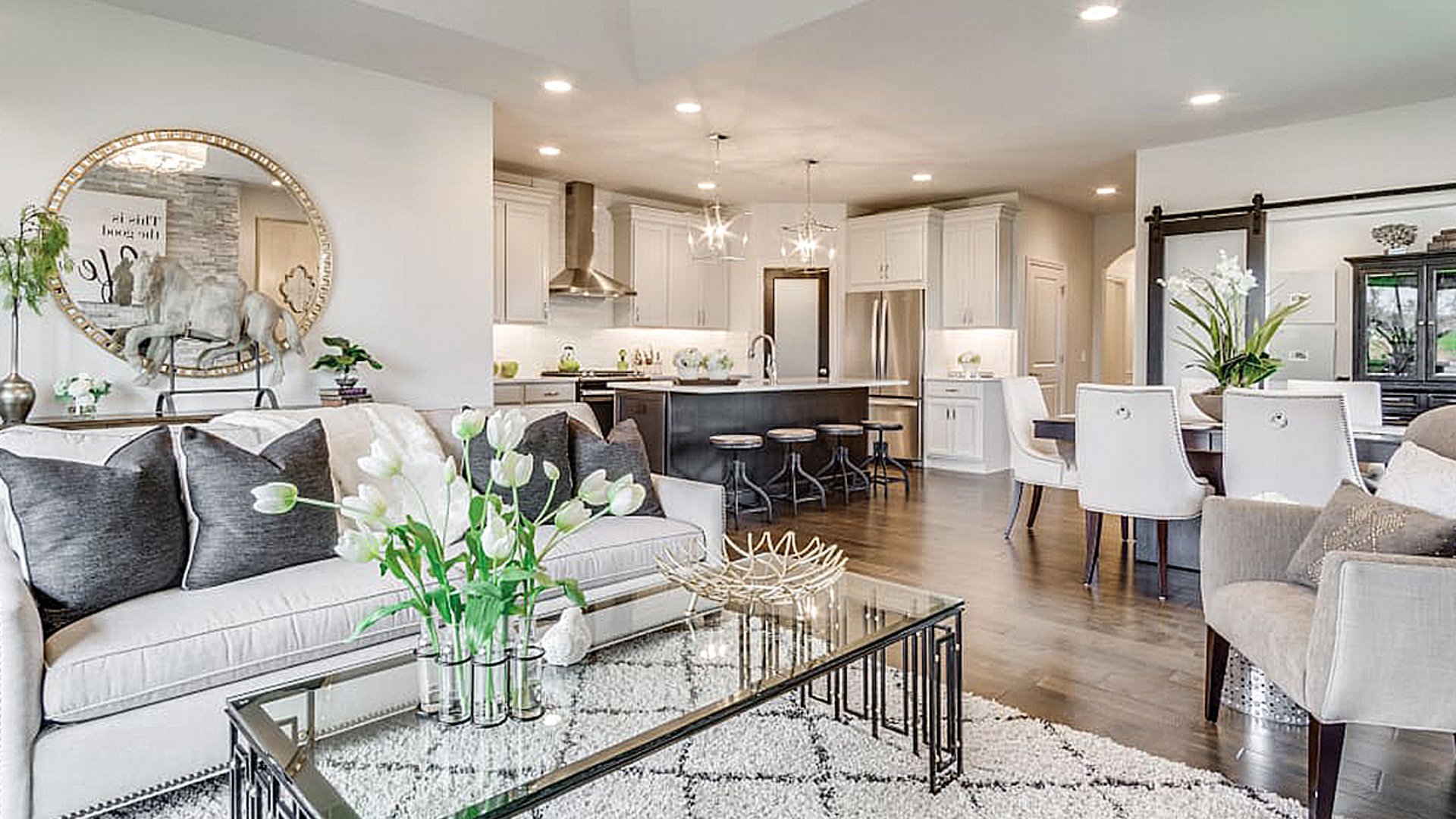 System.Collections.Generic.List`1[AFS.Common.Models.Photo] - Image 6