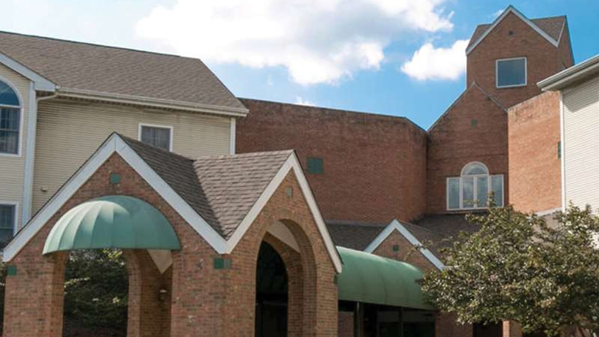 System.Collections.Generic.List`1[AFS.Common.Models.Photo] - Image 1