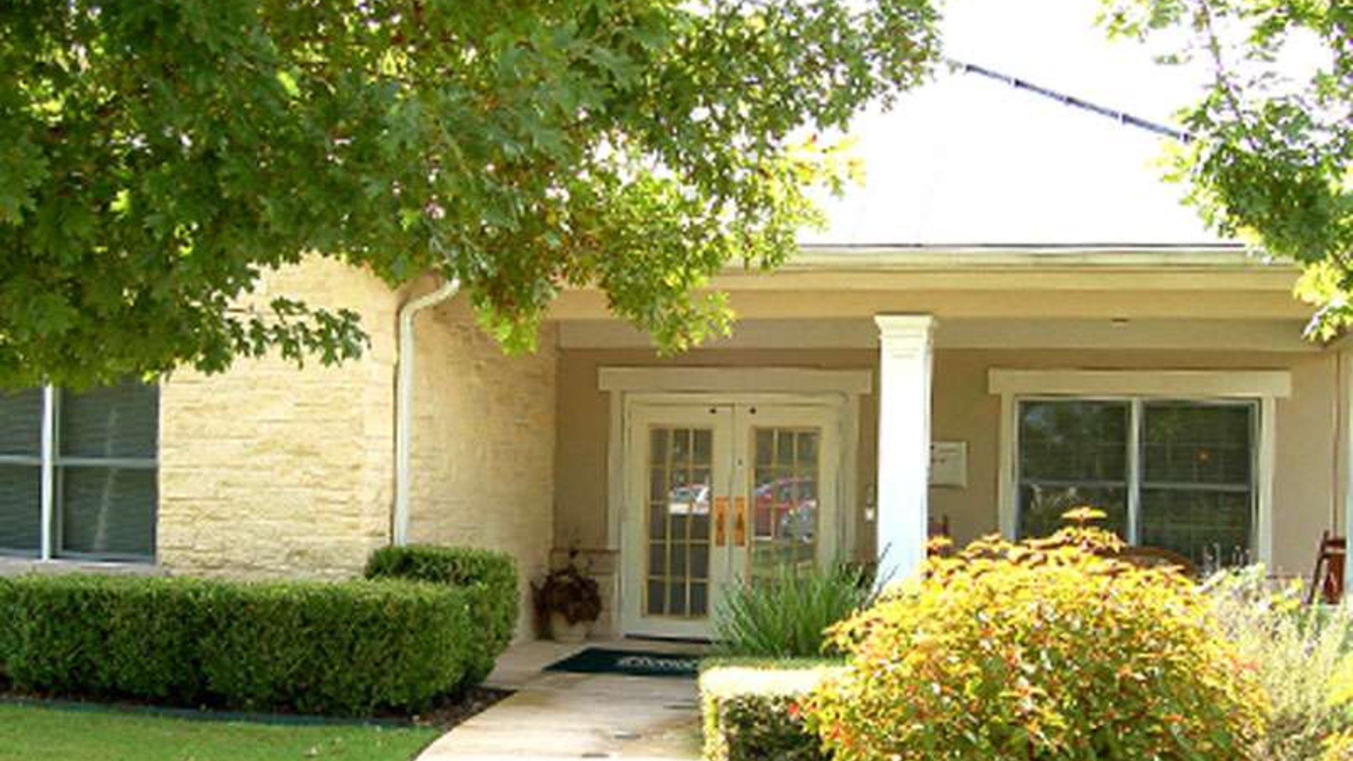 System.Collections.Generic.List`1[AFS.Common.Models.Photo] - Image 1