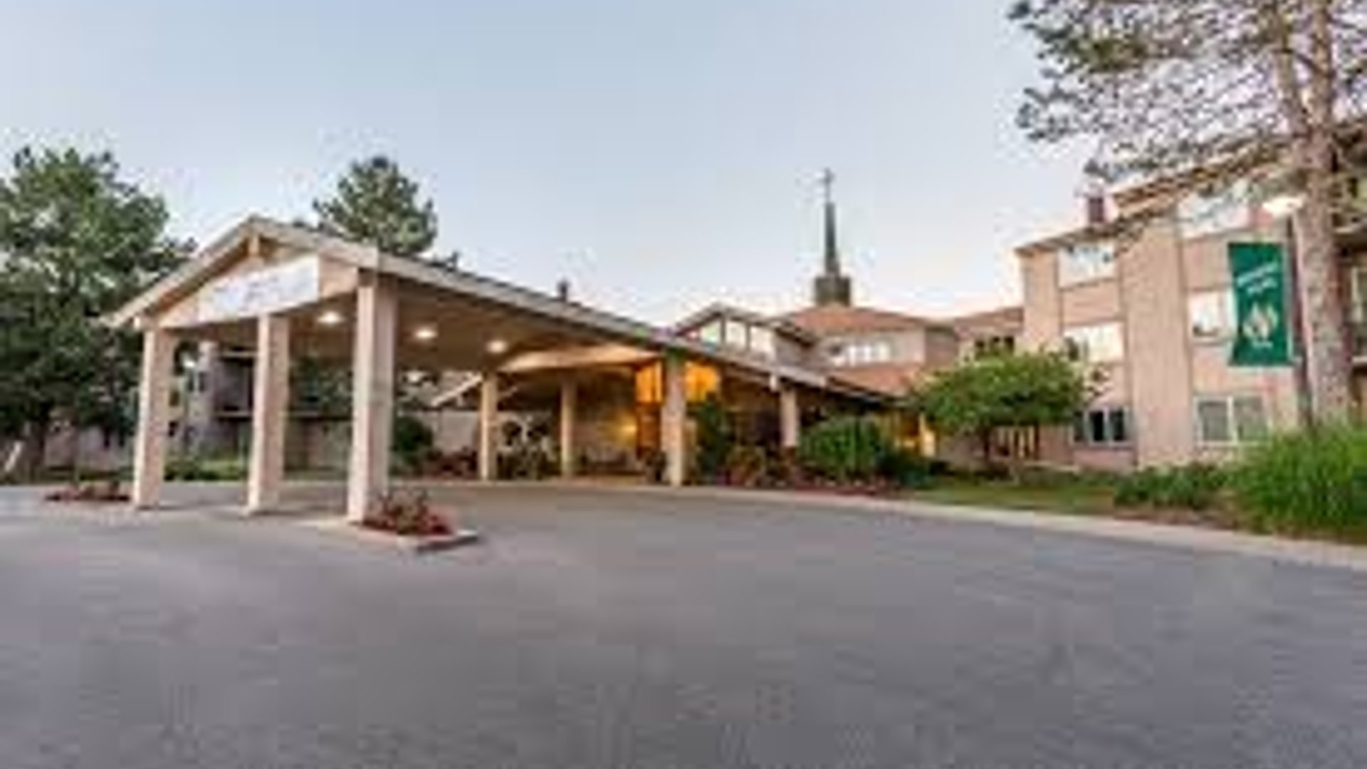 System.Collections.Generic.List`1[AFS.Common.Models.Photo] - Image 1