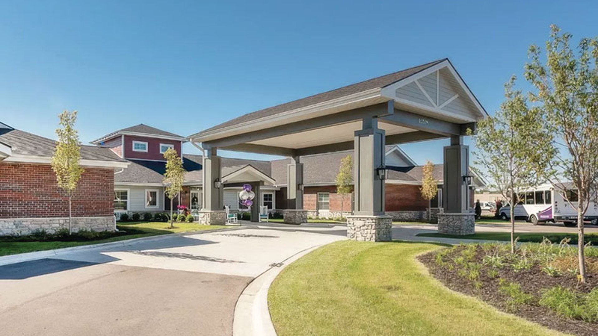 System.Collections.Generic.List`1[AFS.Common.Models.Photo] - Image 1