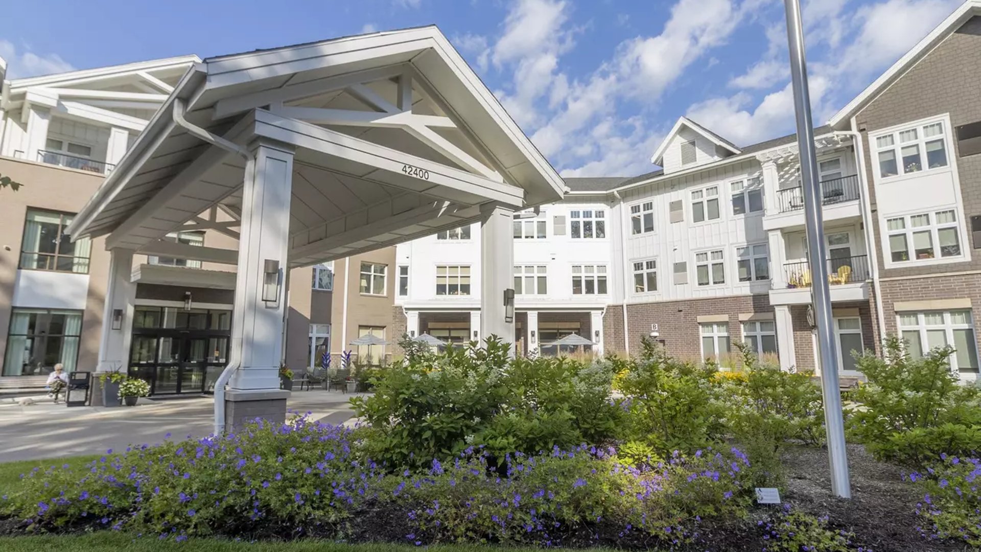 System.Collections.Generic.List`1[AFS.Common.Models.Photo] - Image 1