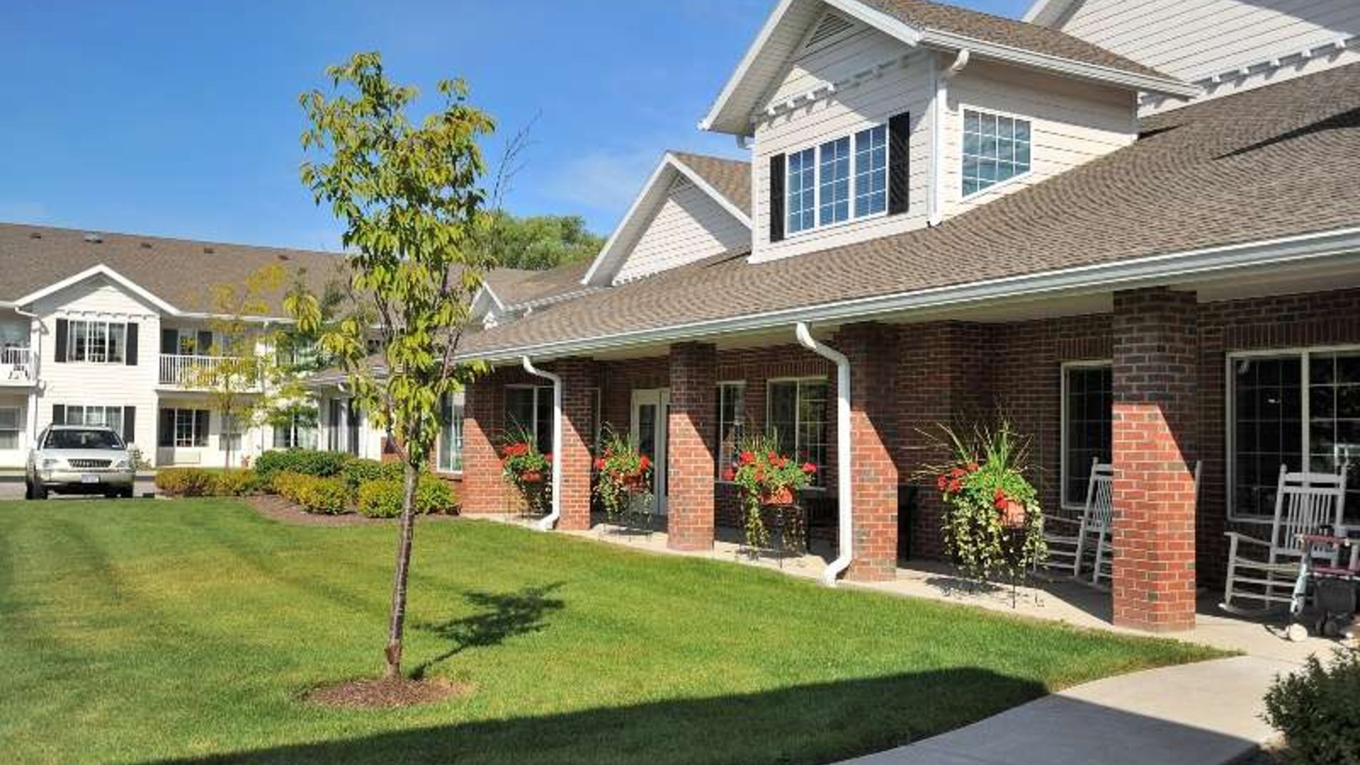 System.Collections.Generic.List`1[AFS.Common.Models.Photo] - Image 1