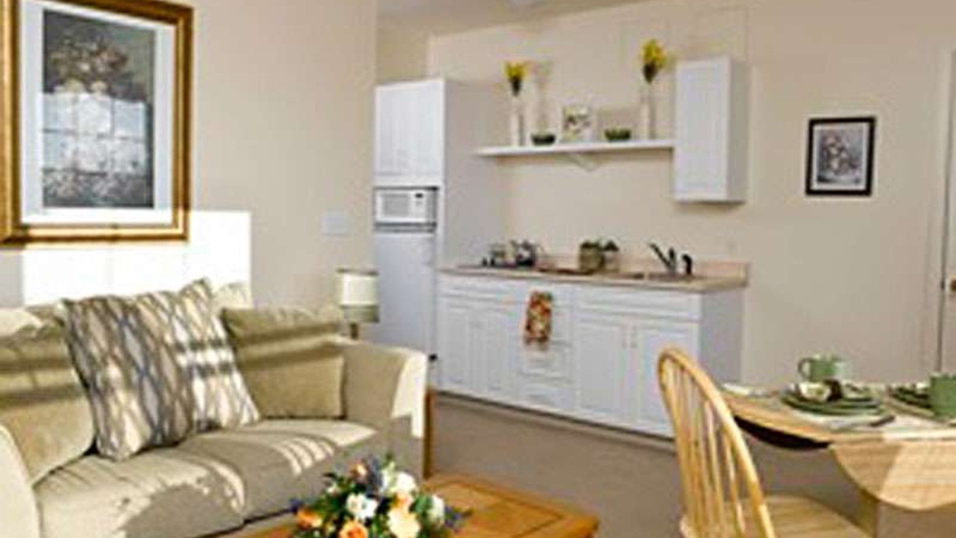 System.Collections.Generic.List`1[AFS.Common.Models.Photo] - Image 2