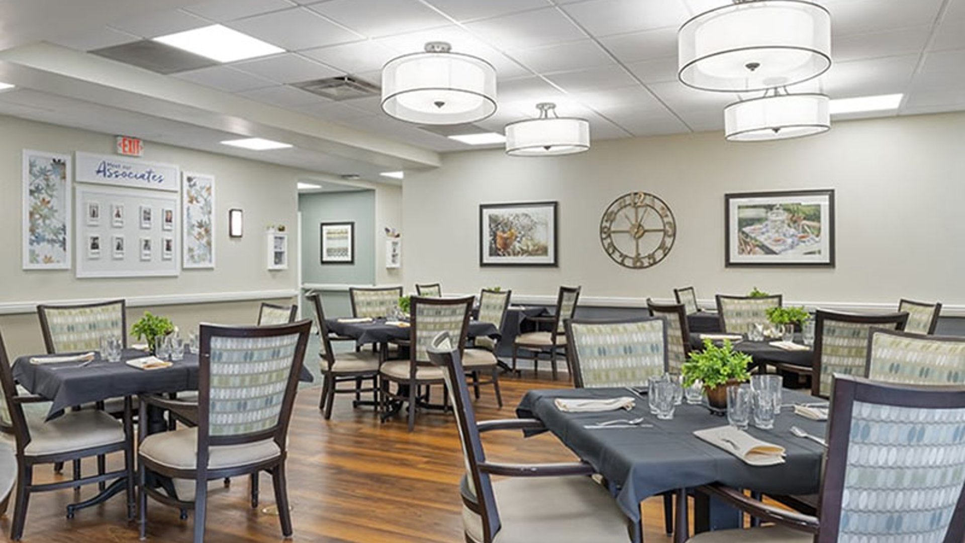 System.Collections.Generic.List`1[AFS.Common.Models.Photo] - Image 3