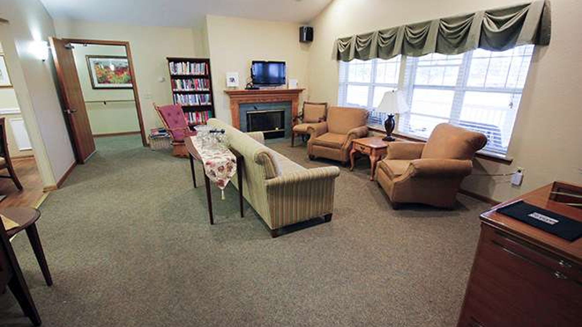 System.Collections.Generic.List`1[AFS.Common.Models.Photo] - Image 5