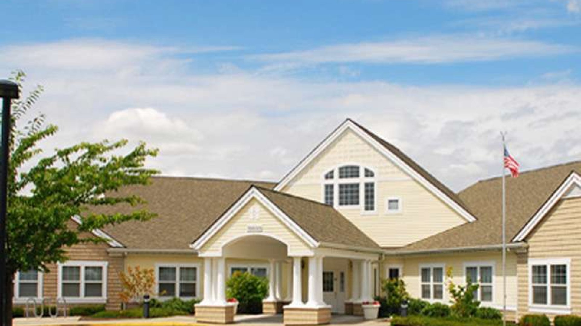 System.Collections.Generic.List`1[AFS.Common.Models.Photo] - Image 1