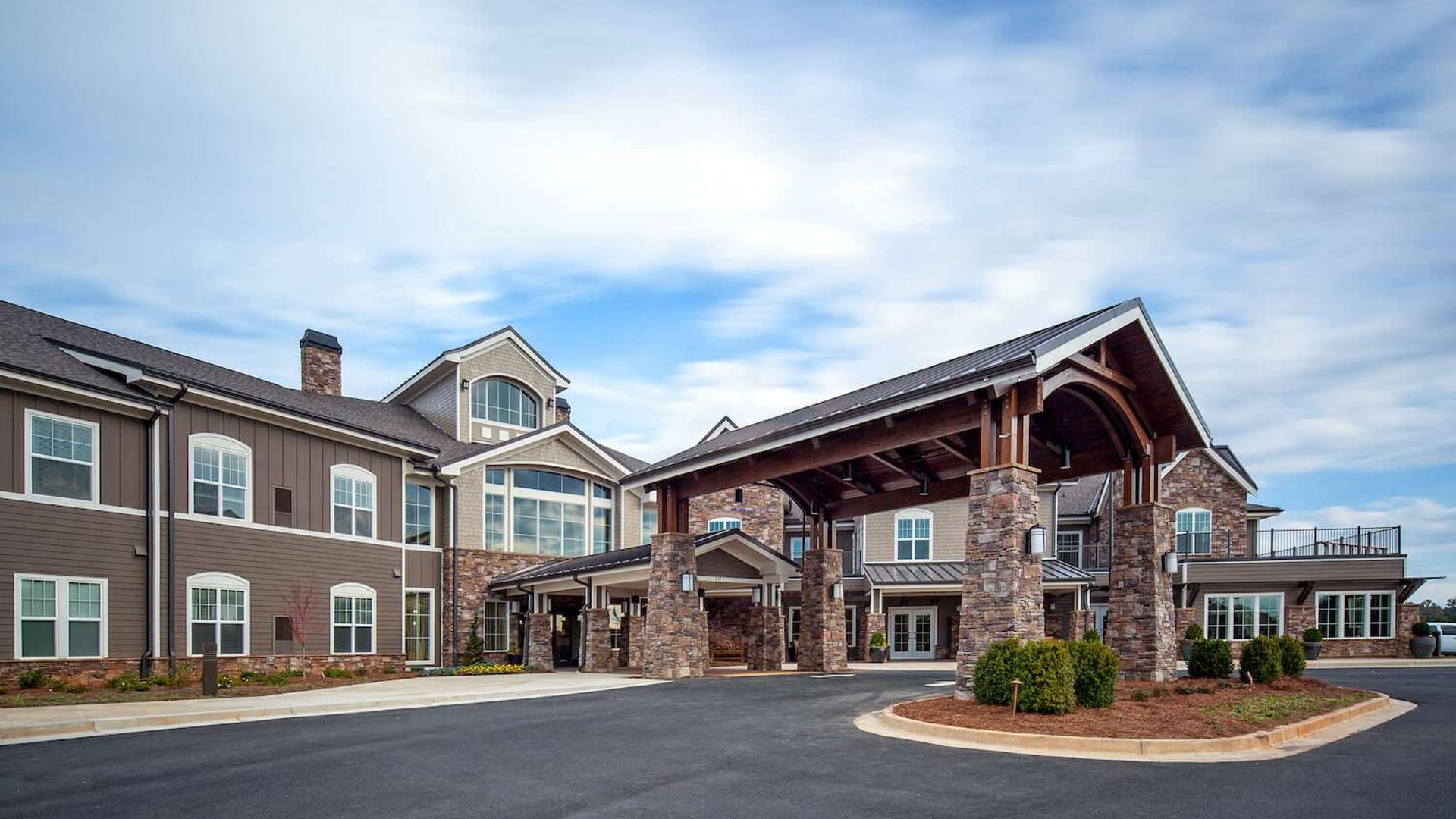 System.Collections.Generic.List`1[AFS.Common.Models.Photo] - Image 1