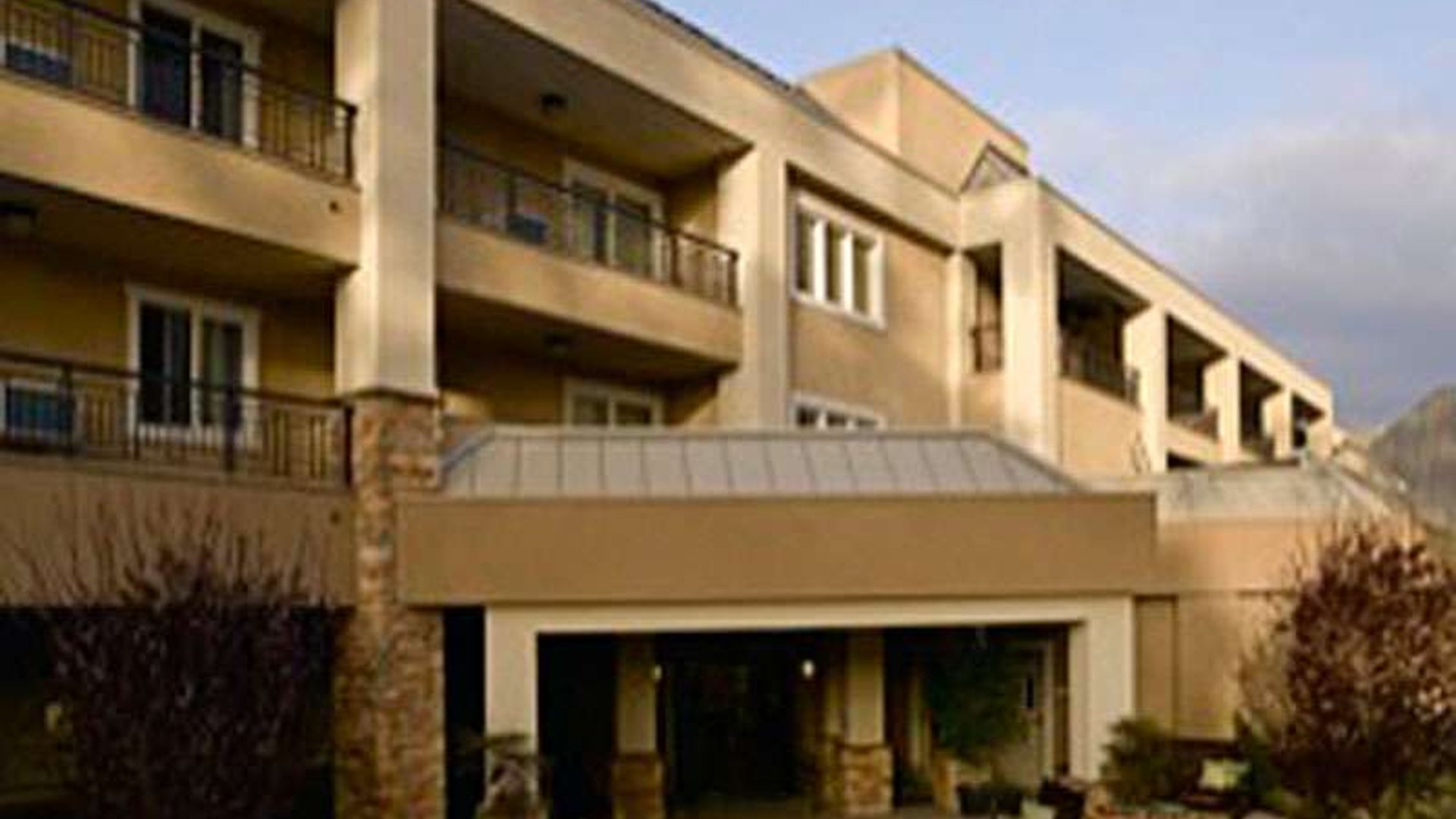 System.Collections.Generic.List`1[AFS.Common.Models.Photo] - Image 1