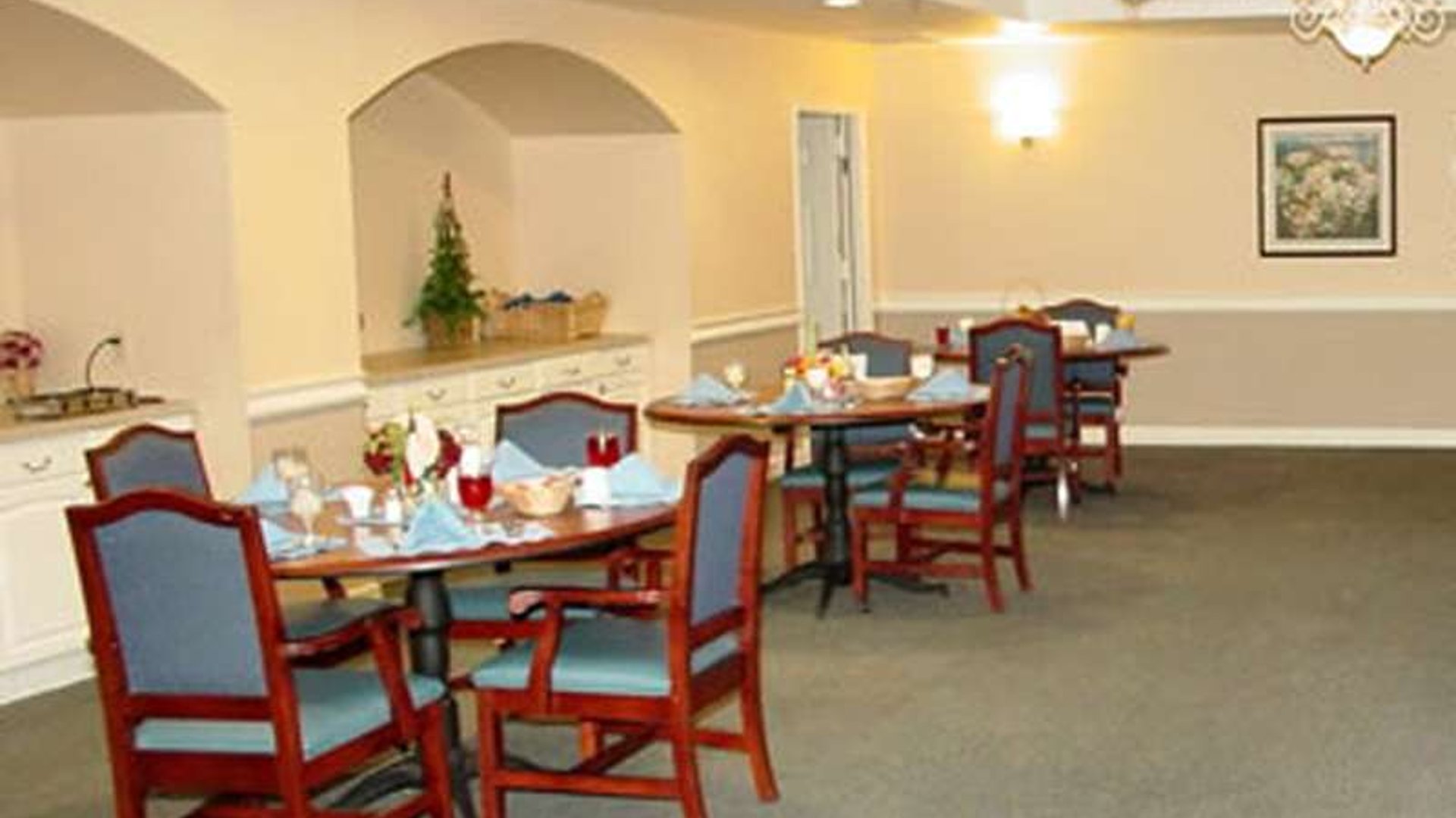 System.Collections.Generic.List`1[AFS.Common.Models.Photo] - Image 4