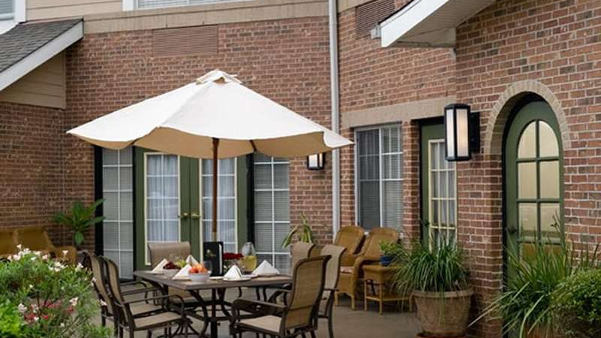 System.Collections.Generic.List`1[AFS.Common.Models.Photo] - Image 1