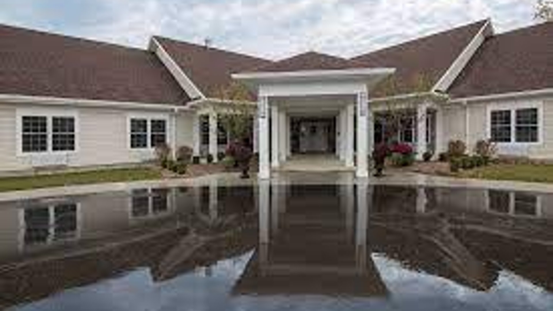 System.Collections.Generic.List`1[AFS.Common.Models.Photo] - Image 1