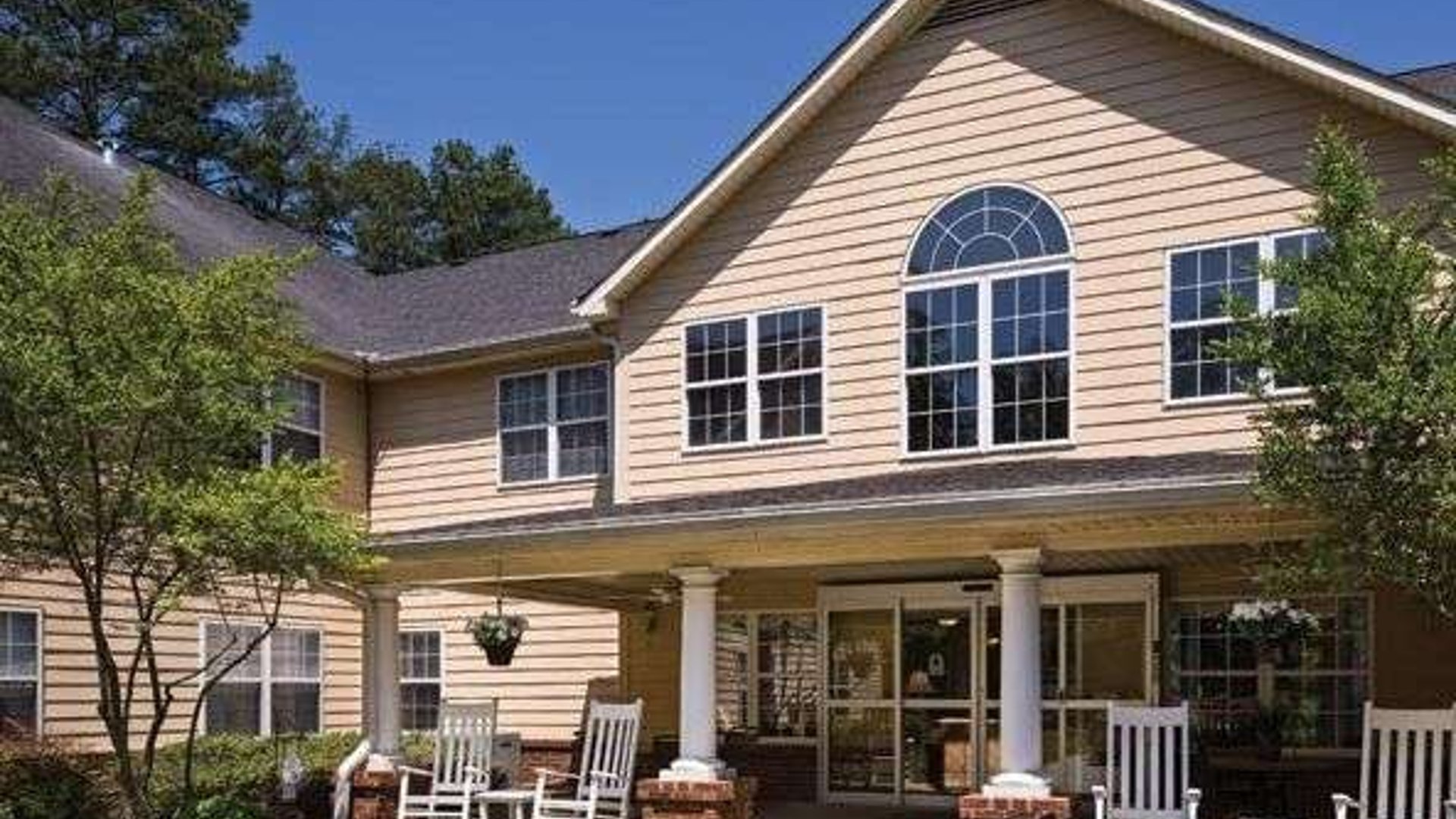 System.Collections.Generic.List`1[AFS.Common.Models.Photo] - Image 6