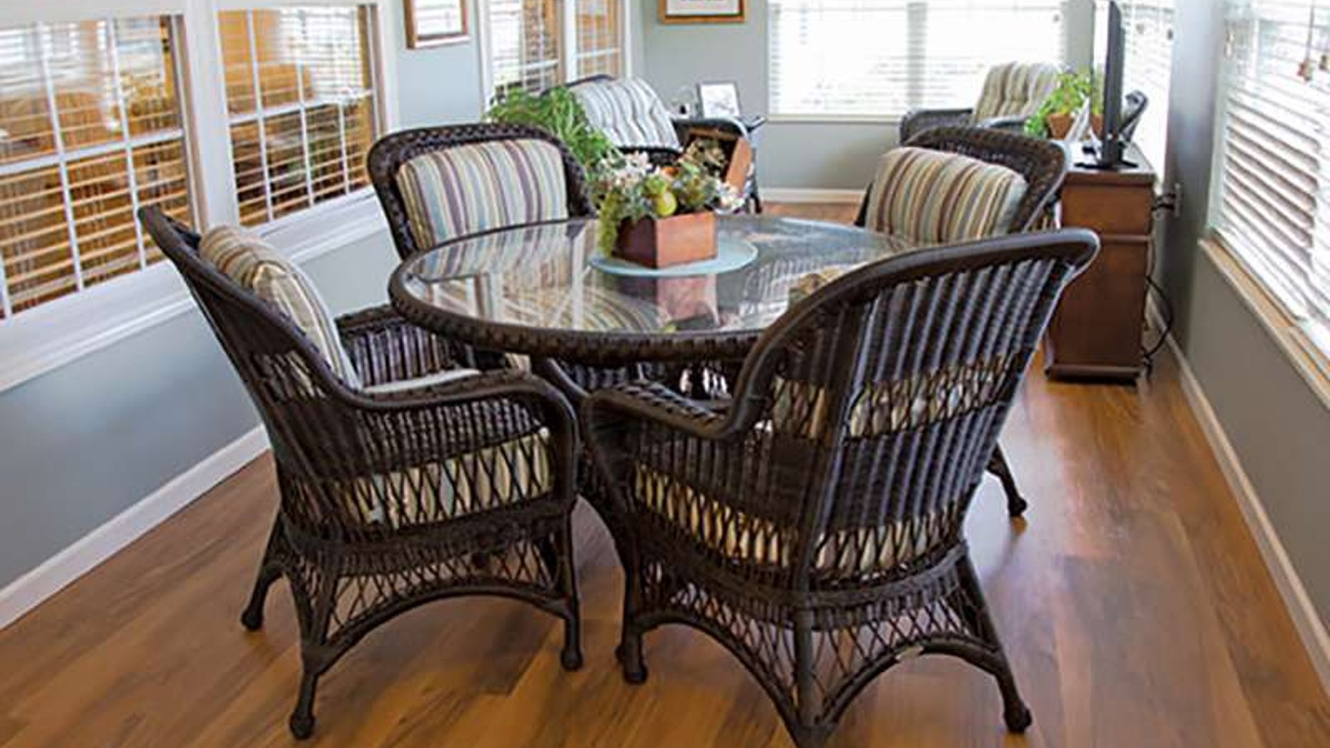 System.Collections.Generic.List`1[AFS.Common.Models.Photo] - Image 2