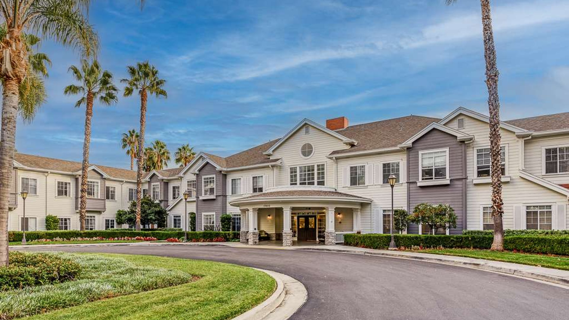 System.Collections.Generic.List`1[AFS.Common.Models.Photo] - Image 1