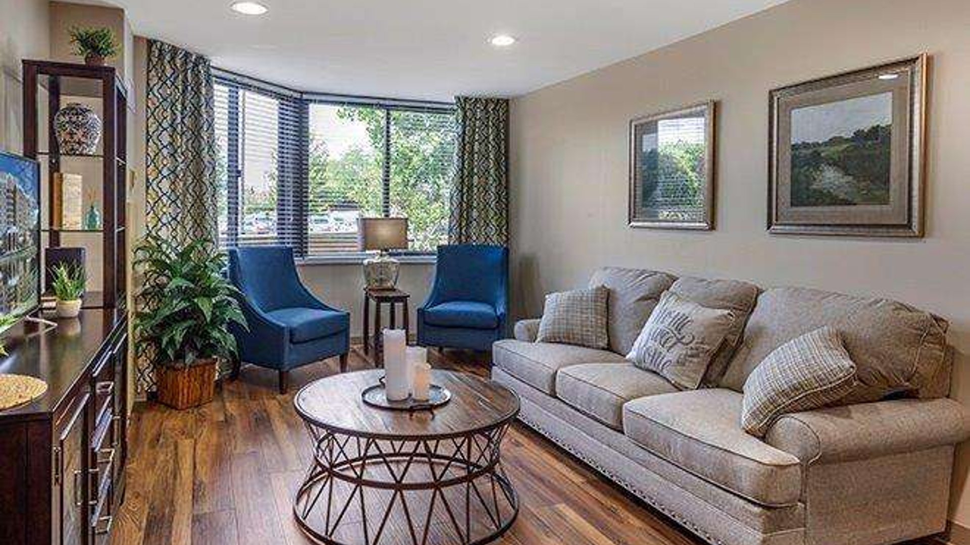 System.Collections.Generic.List`1[AFS.Common.Models.Photo] - Image 5