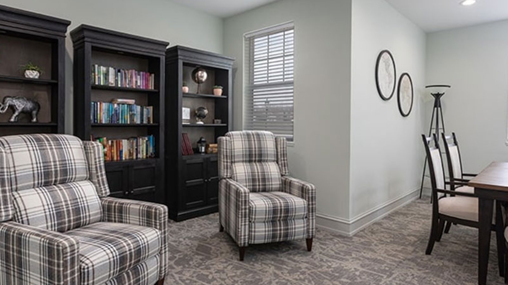 System.Collections.Generic.List`1[AFS.Common.Models.Photo] - Image 3