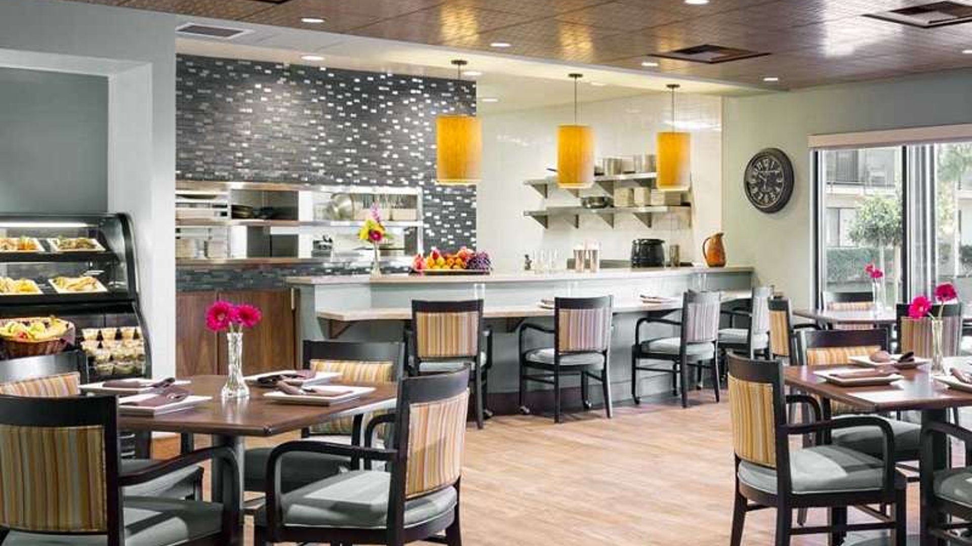 System.Collections.Generic.List`1[AFS.Common.Models.Photo] - Image 3