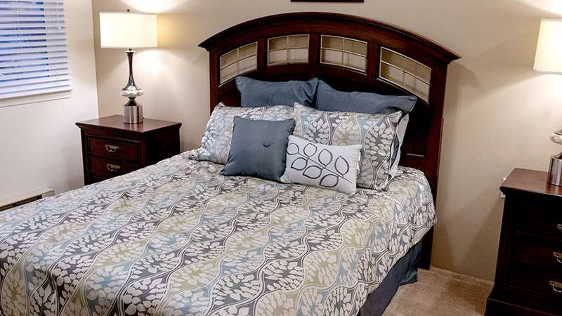 System.Collections.Generic.List`1[AFS.Common.Models.Photo] - Image 6