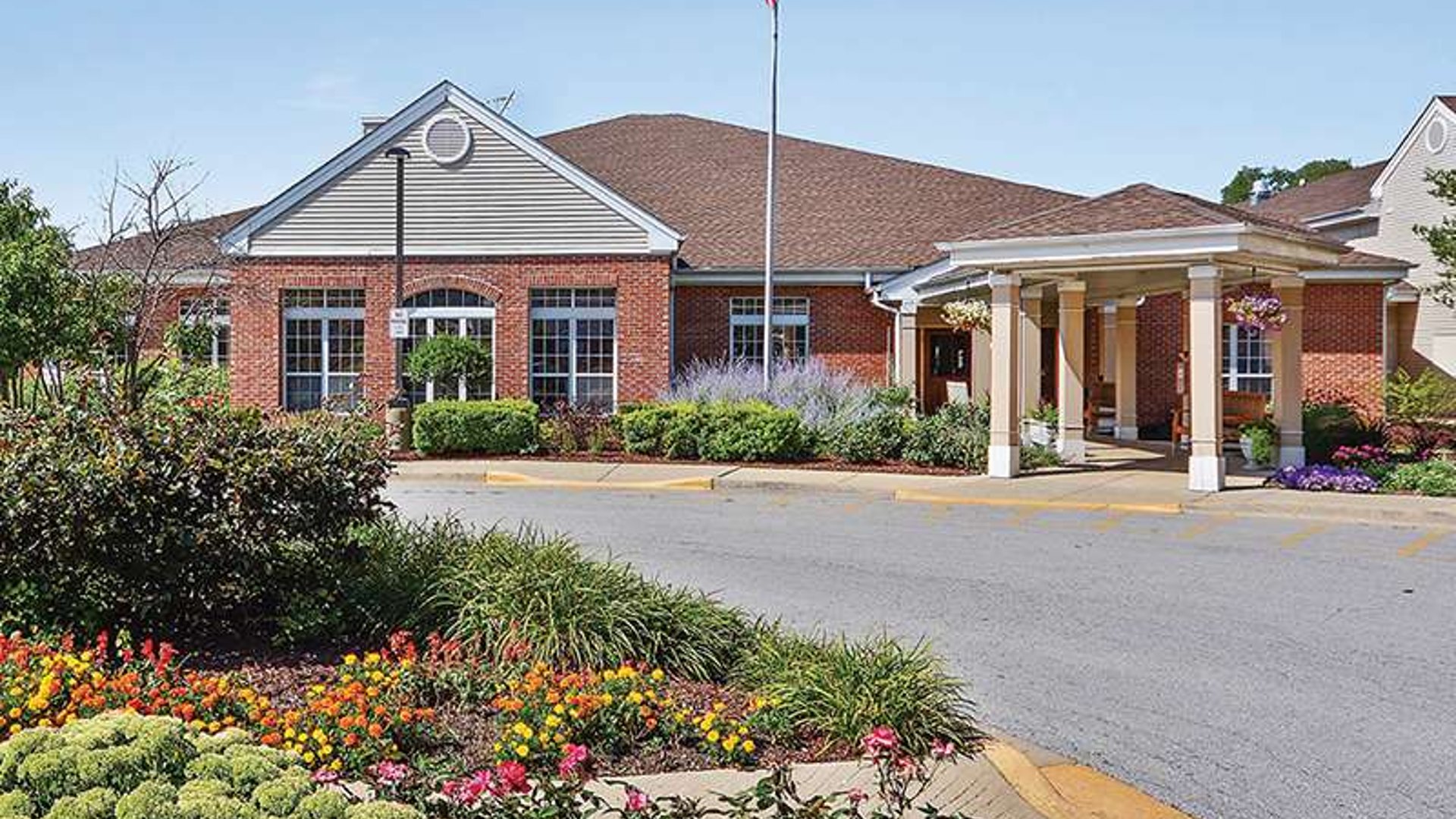 System.Collections.Generic.List`1[AFS.Common.Models.Photo] - Image 1