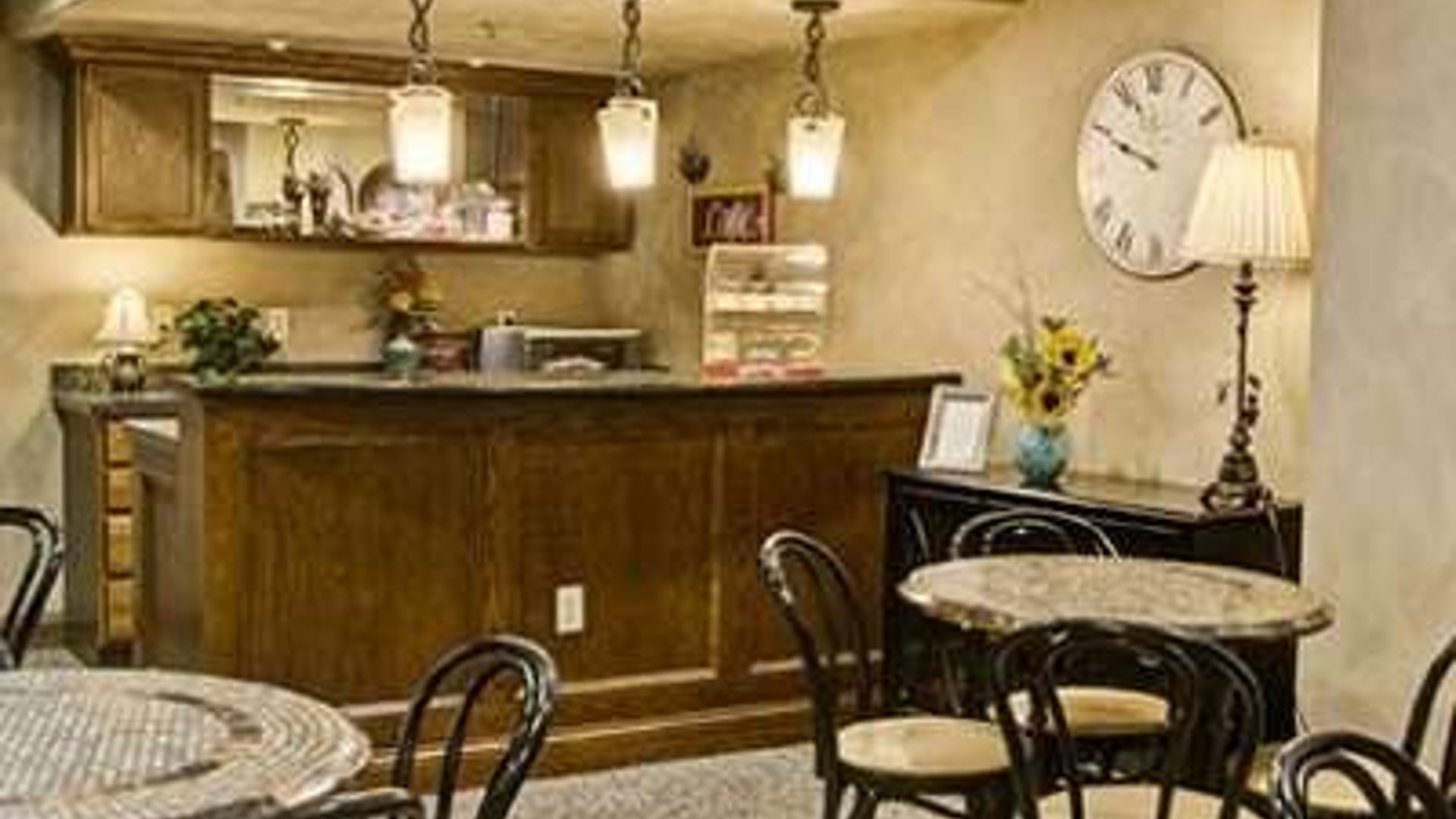 System.Collections.Generic.List`1[AFS.Common.Models.Photo] - Image 4