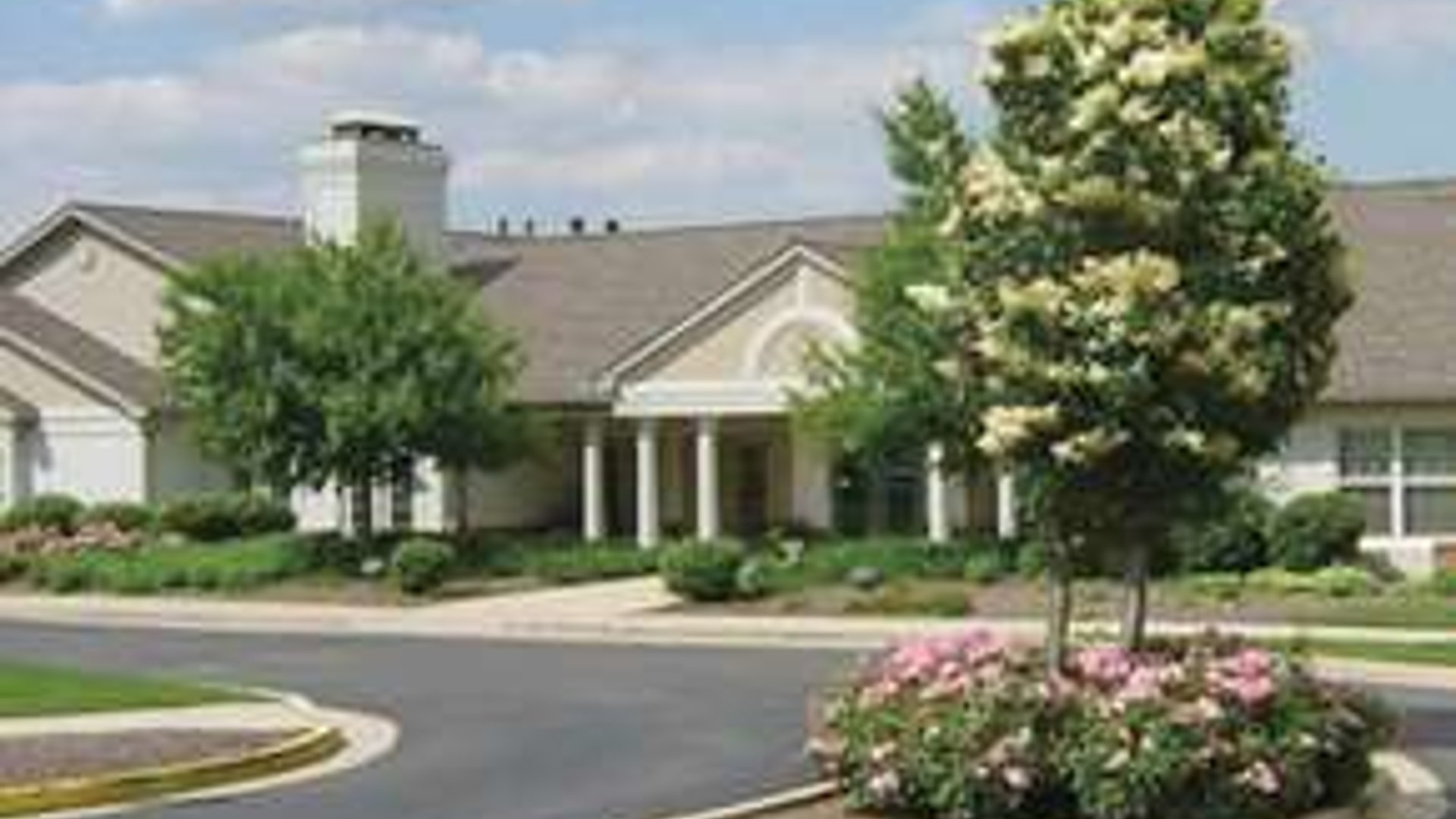 System.Collections.Generic.List`1[AFS.Common.Models.Photo] - Image 1