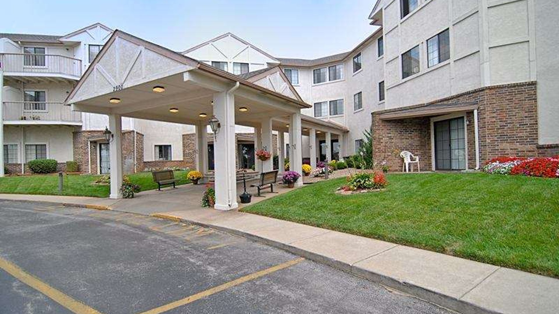 System.Collections.Generic.List`1[AFS.Common.Models.Photo] - Image 1