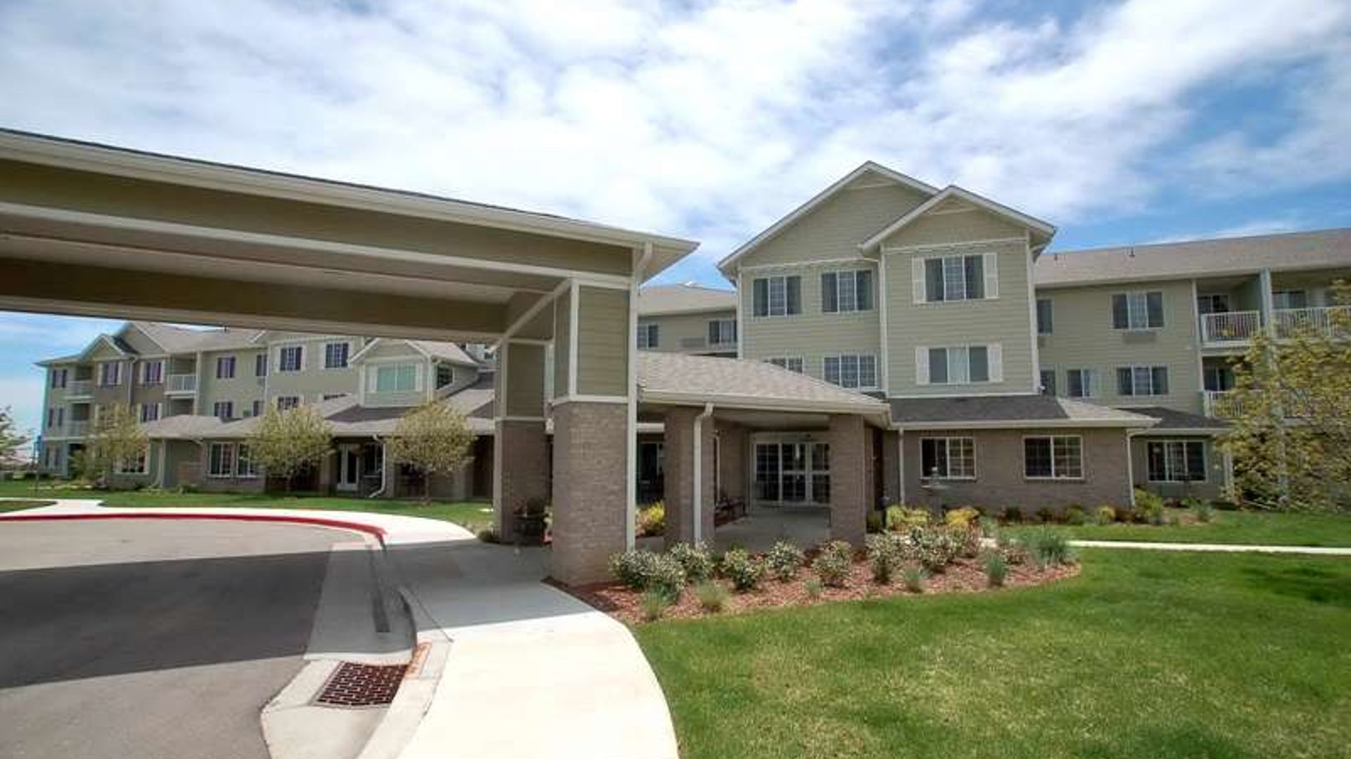 System.Collections.Generic.List`1[AFS.Common.Models.Photo] - Image 1