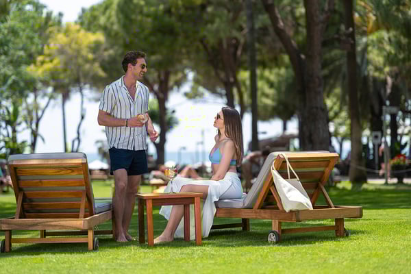 Direct Booking Advantages with Transfer Privileges