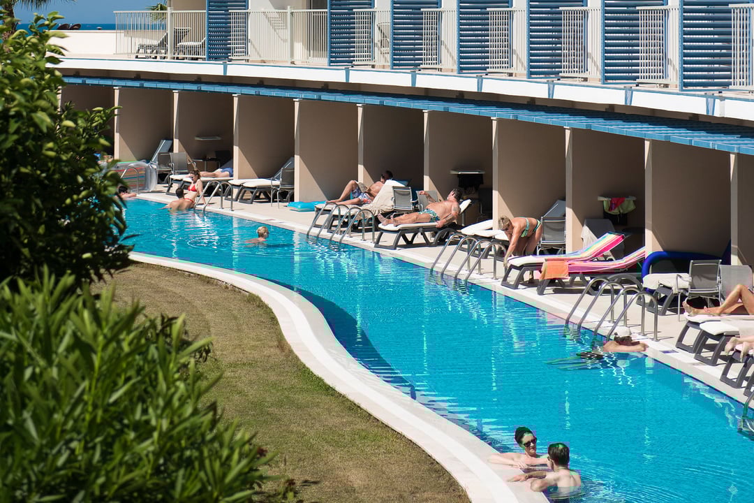 номера Swim-up