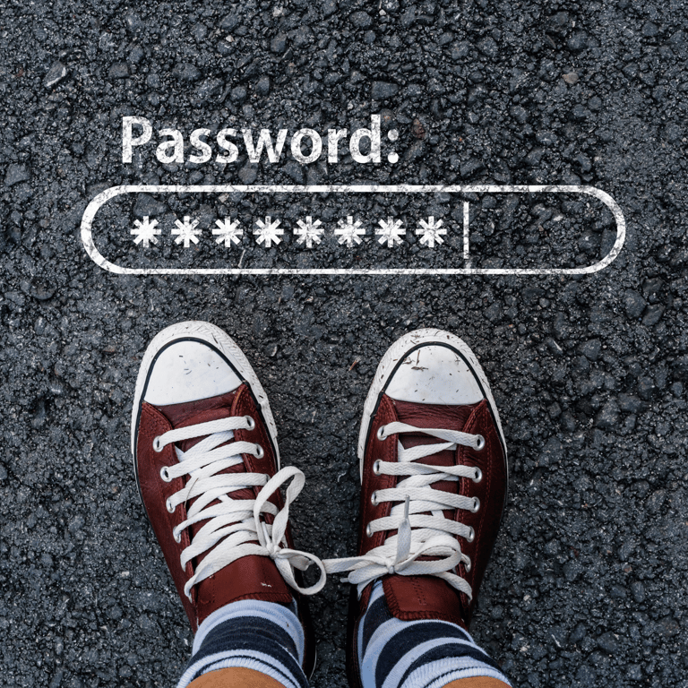 パスワードの定期的な変更は逆効果？ パスワードの安全性を高めるためにやるべきこと