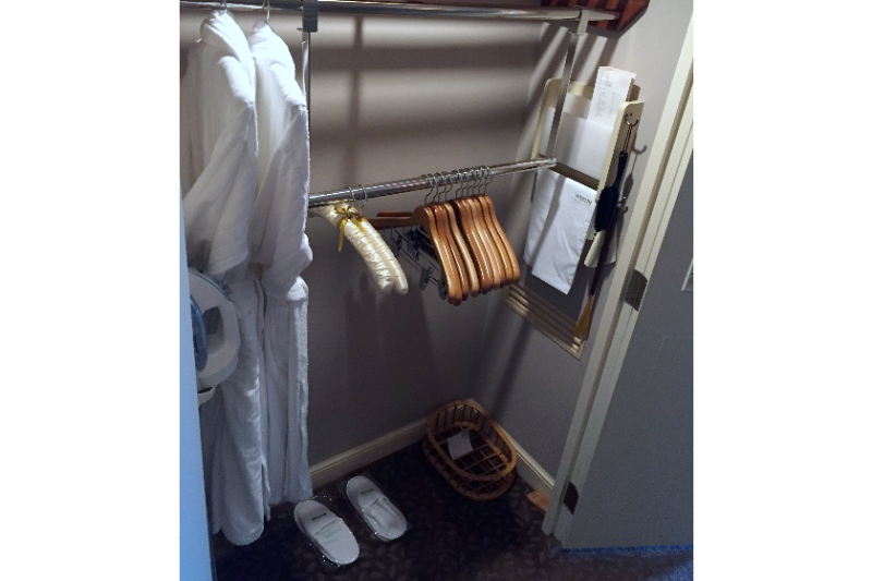 westin_tokyo_accessible_room-measurements_10