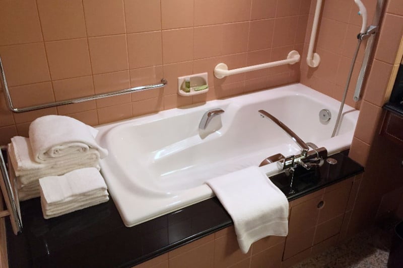 westin_tokyo_accessible_room-measurements_14