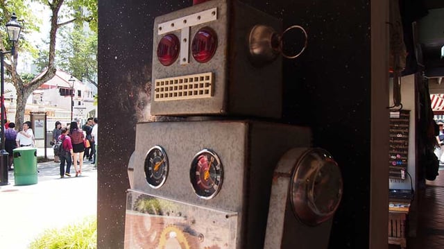 Old Movie Robot