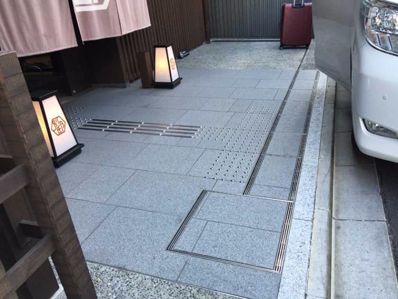 mitsui_garden_hotel_kyoto_shinmachi_bettei_-_entrance