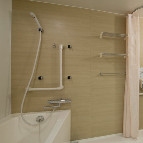 green_rich_hotels_kyoto_eki_minami_-_accessible_room__-_shower green_rich_hotels_kyoto_eki_minami_-_accessible_room__-_shower