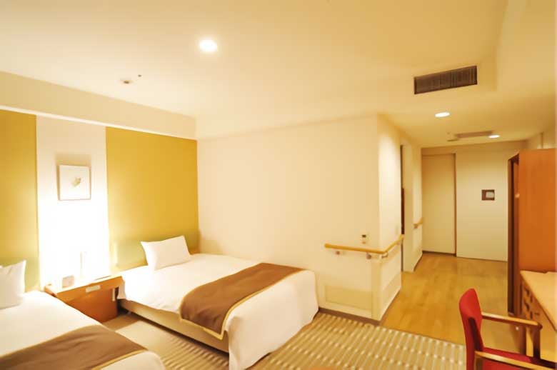 hotel-the-lutheran_accessible-room_1