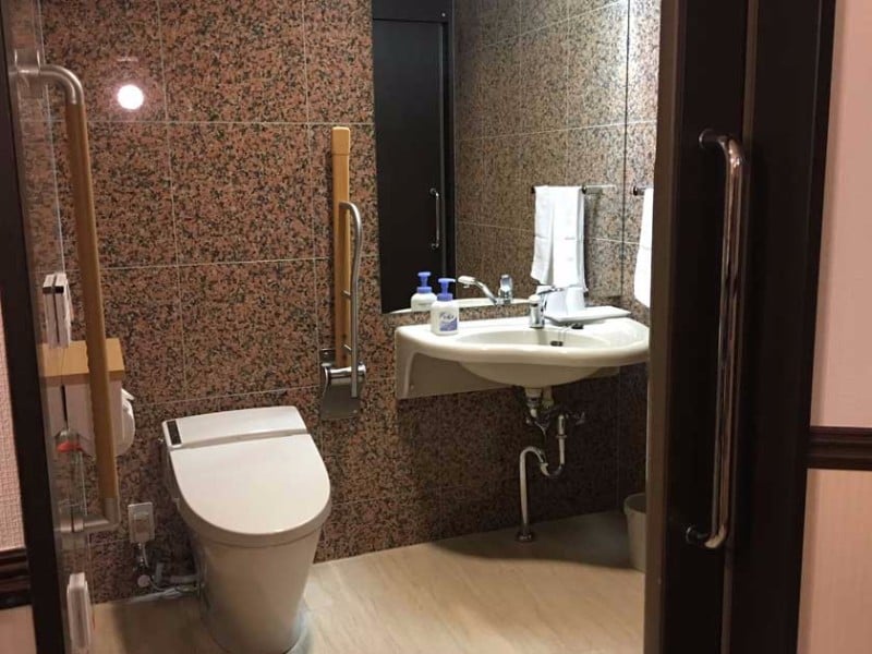 toyoko_inn_-_b_type_accessible_room_6_toilet
