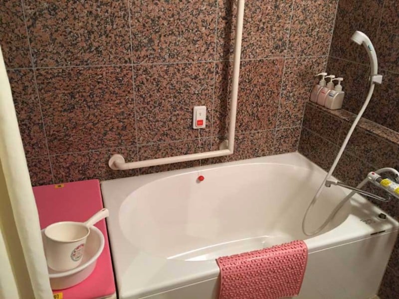 toyoko_inn_-_b_type_accessible_room_7_bath