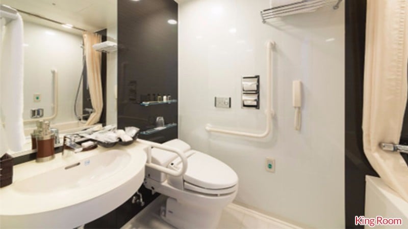 hotel-metropolitan-tokyo-marunouchi-wheelchair-accessible-room-king-2