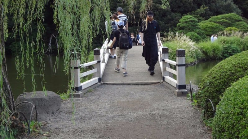3847 shinjuku gyoen bridge
