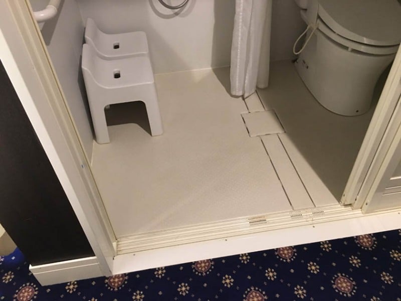 centurion-hotel-grand-akasaka-shower