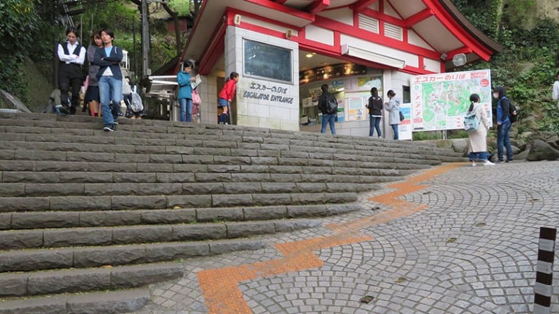 4117 enoshima escalator