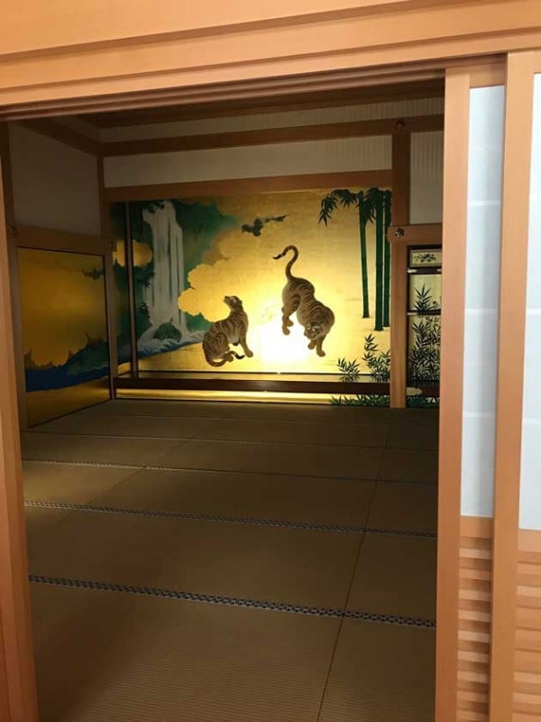 4190 nagoya castle inside honmaru palace