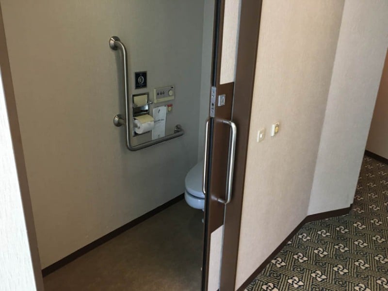 grand-prince-hiroshima-accessible-room-toilet-1 grand-prince-hiroshima-accessible-room-toilet-1