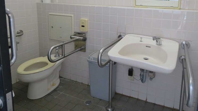 4506 sengakuji temple toilet