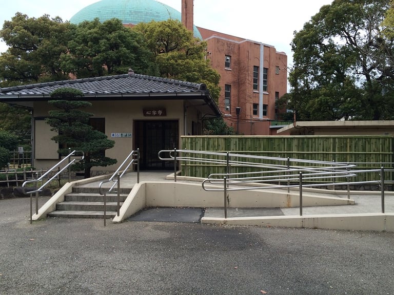 kyu yasuda teien gardens toilet 1 768x576