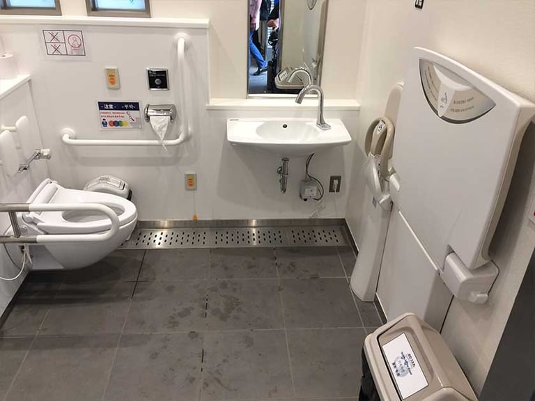 meiji jingu toilet3 768x576